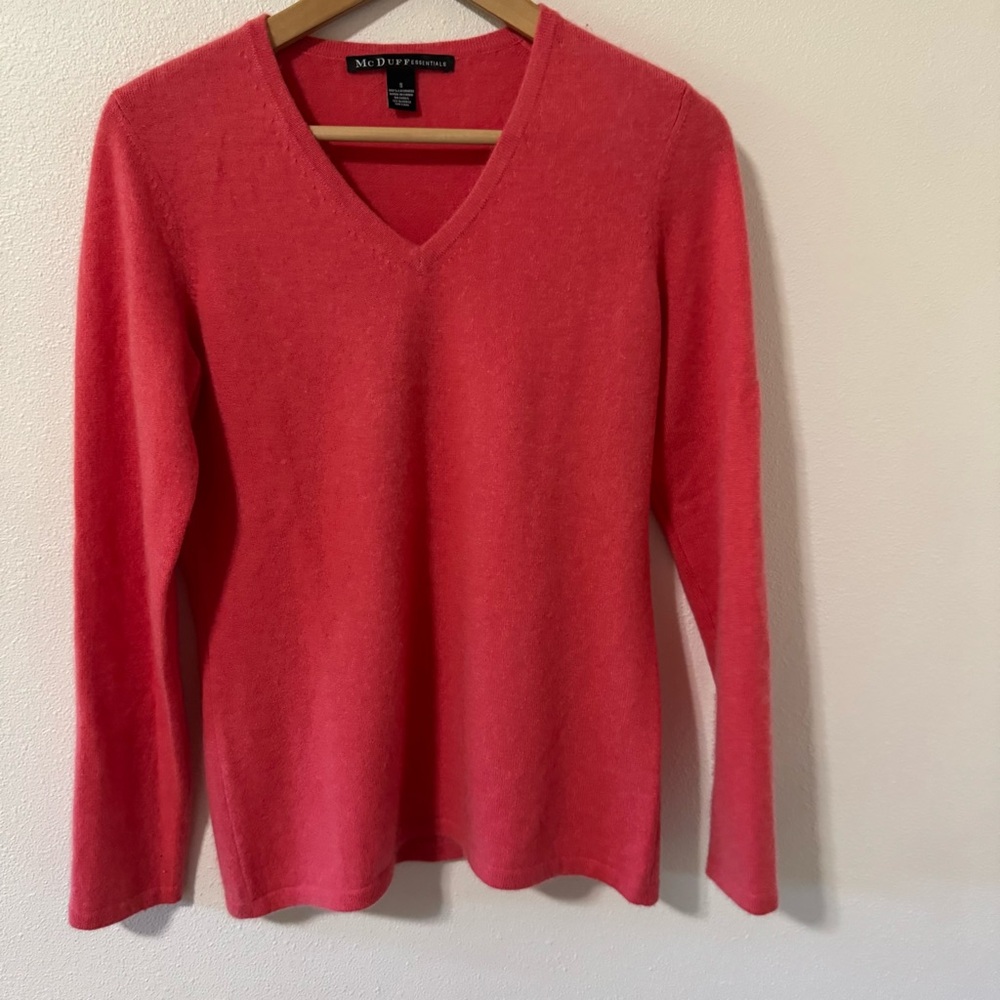 McDuff Essential Cashmere V Neck Pullover Sweater Coral Luxury-Small